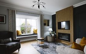 The Dunroman Collection - Studio D